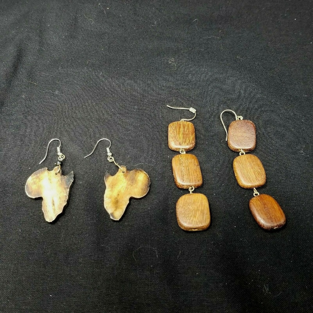 Lot of 2 Wooden earring sets brown laser cut